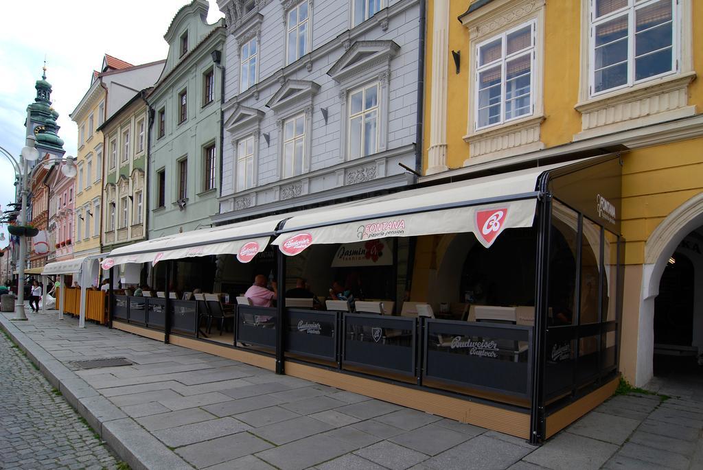 Hotel Fontana Pizzeria - Pension Ceske Budejovice Esterno foto